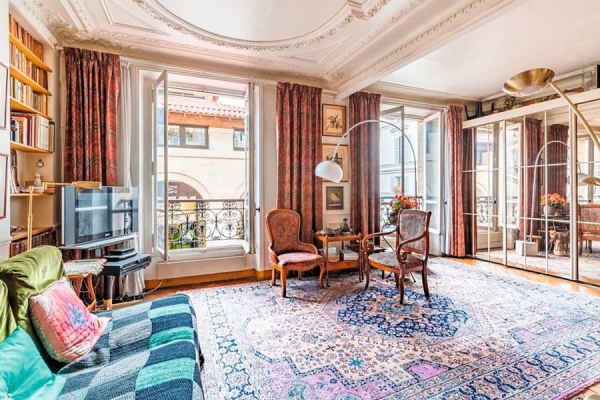 Элегантная квартира в Париже, удачно расположенная в центре престижного района Одеон