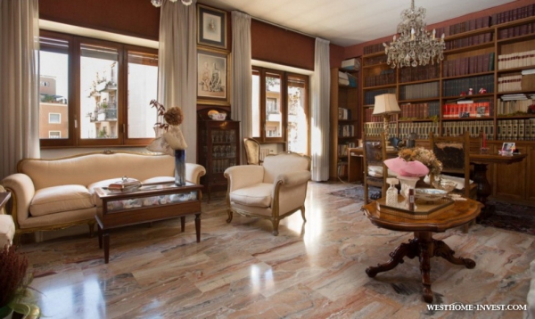 Меблированная трехспаленная квартира в Риме