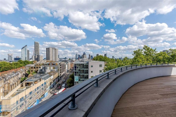 Стильная квартира-пентхаус в Лондоне, с панорамными видами и круговой террасой