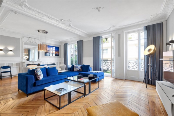 Утонченная квартира в Париже с двумя спальнями, с престижным расположением в Трокадеро