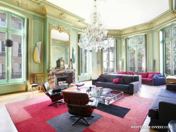 Красиво представленная трехспаленная квартира в Париже